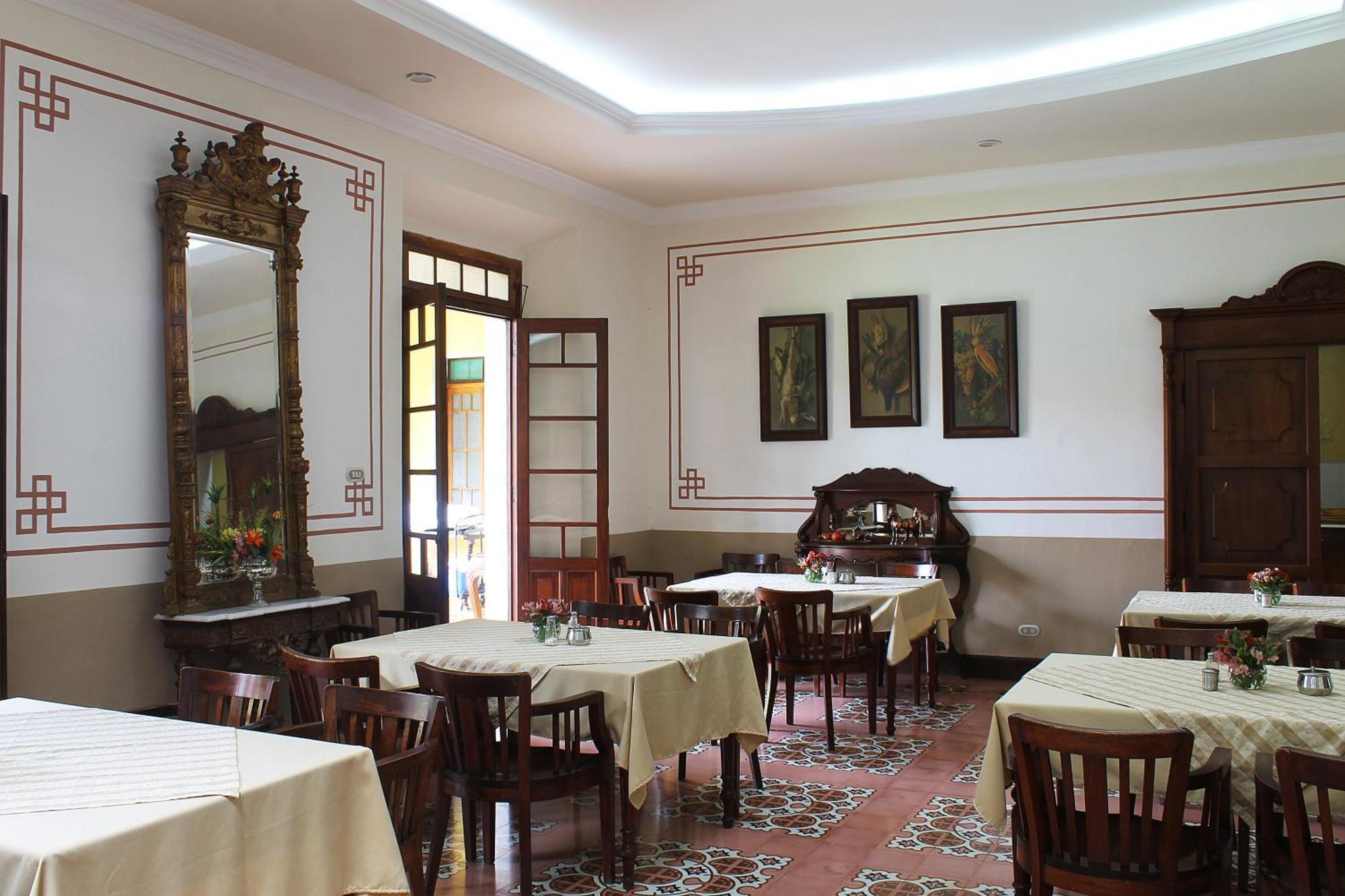 Hotel Aurora Antigua Bagian luar foto