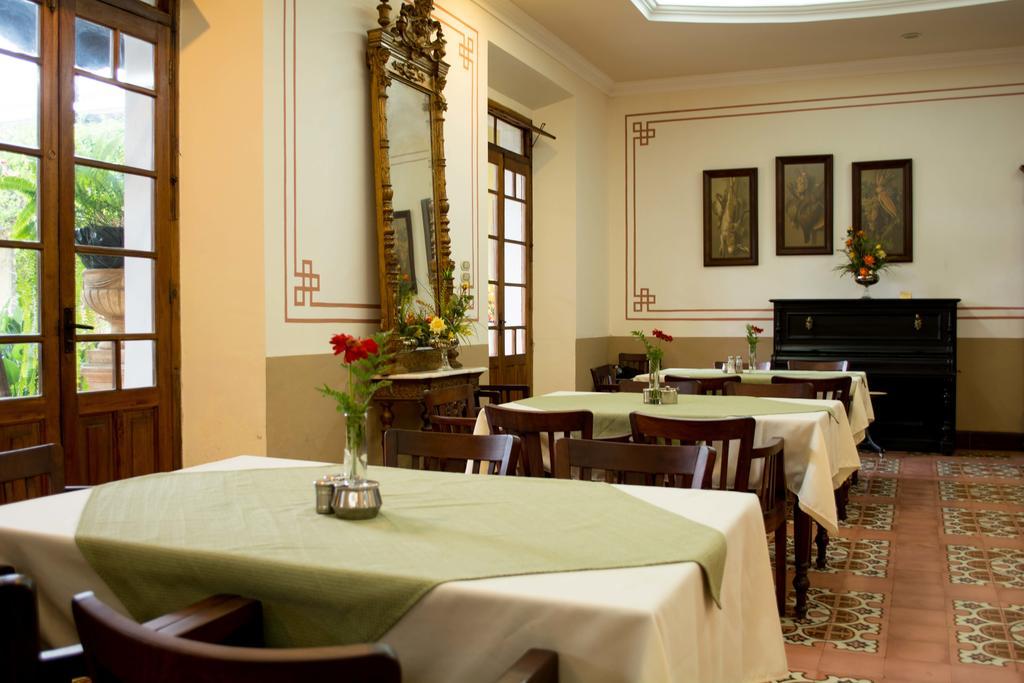 Hotel Aurora Antigua Bagian luar foto