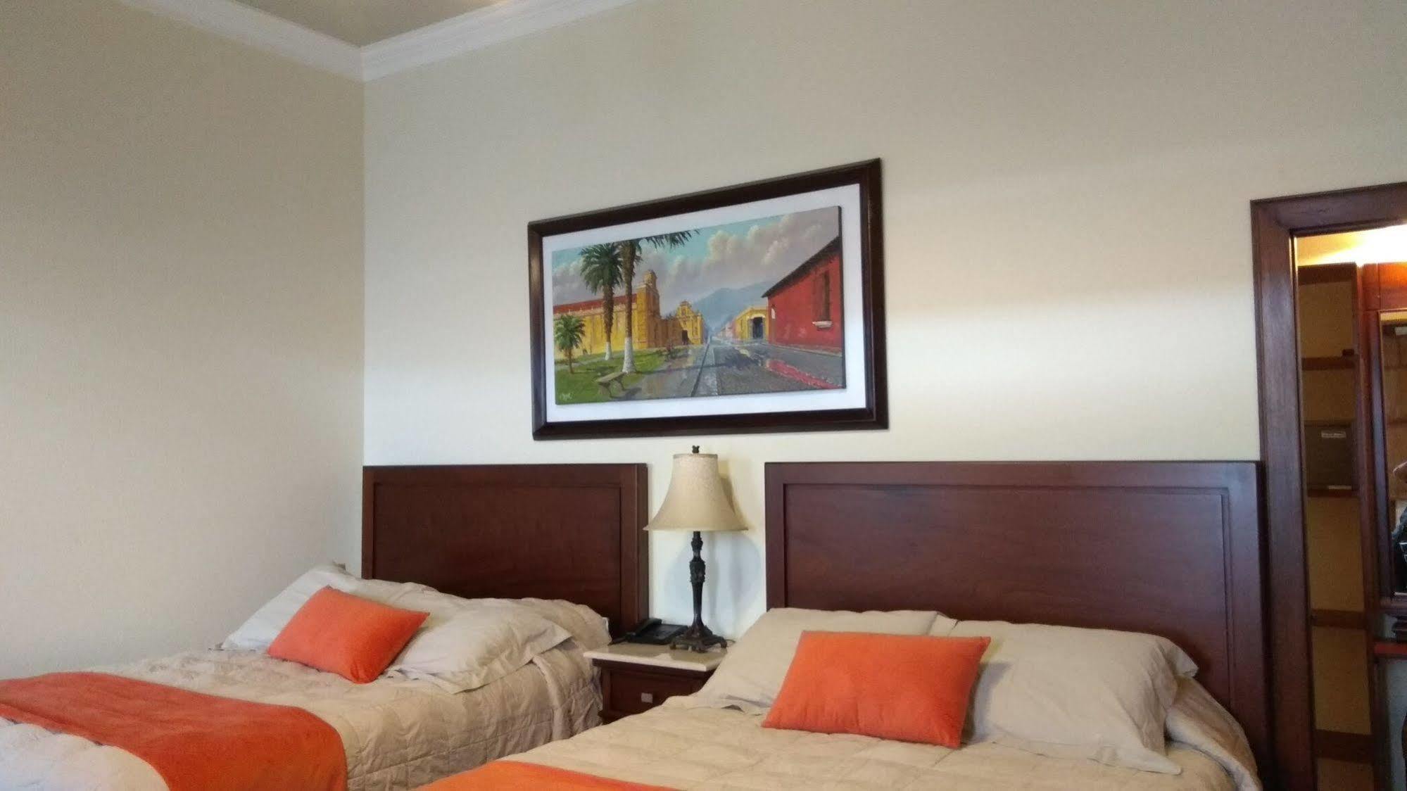 Hotel Aurora Antigua Bagian luar foto