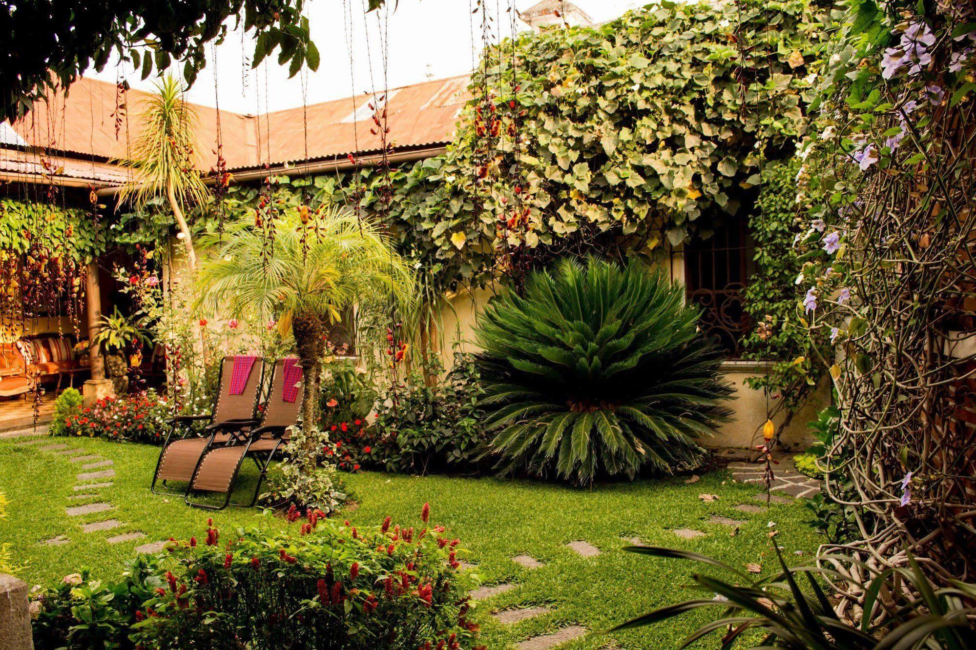 Hotel Aurora Antigua Bagian luar foto