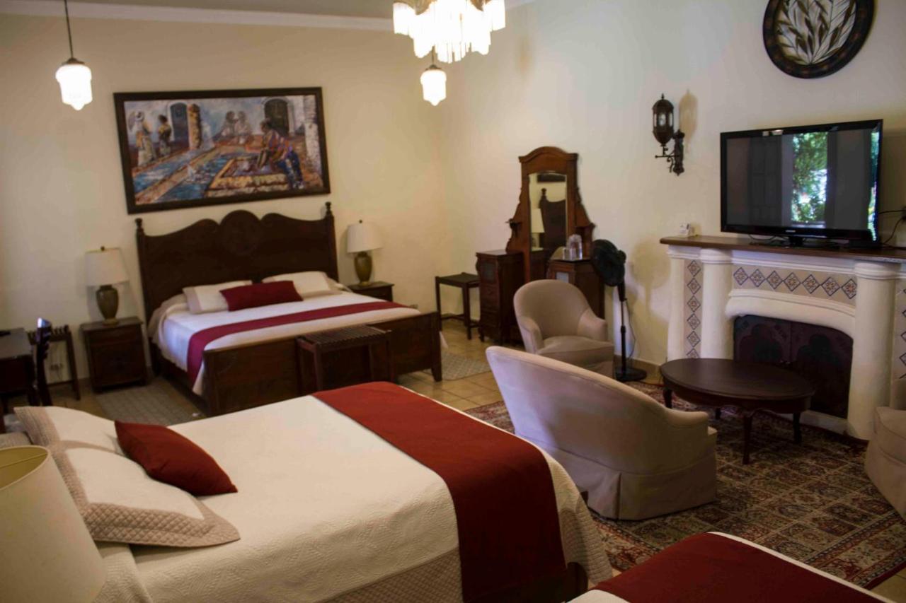 Hotel Aurora Antigua Bagian luar foto