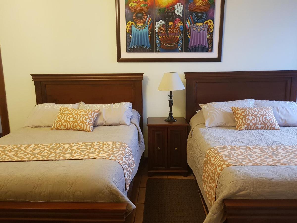 Hotel Aurora Antigua Bagian luar foto